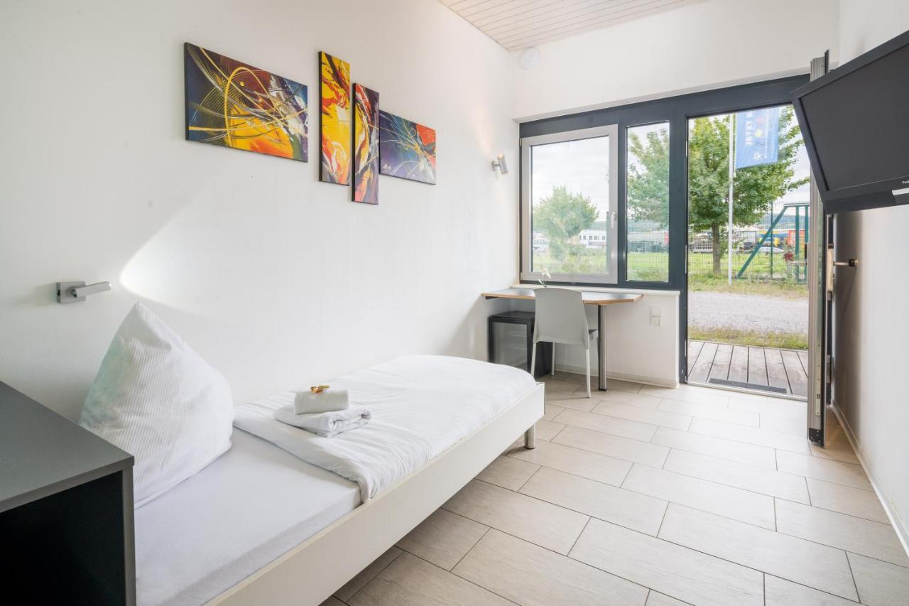 Sport Arena Hotel Waldshut-Tiengen Oda fotoğraf
